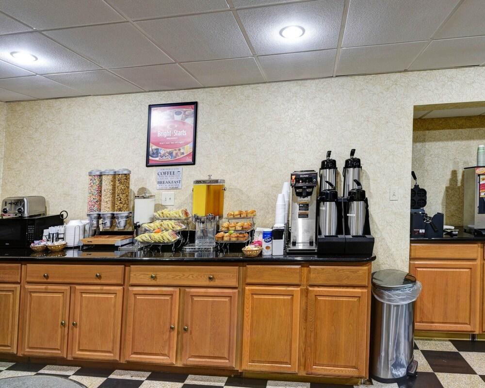 מורגנטאון Econo Lodge מראה חיצוני תמונה