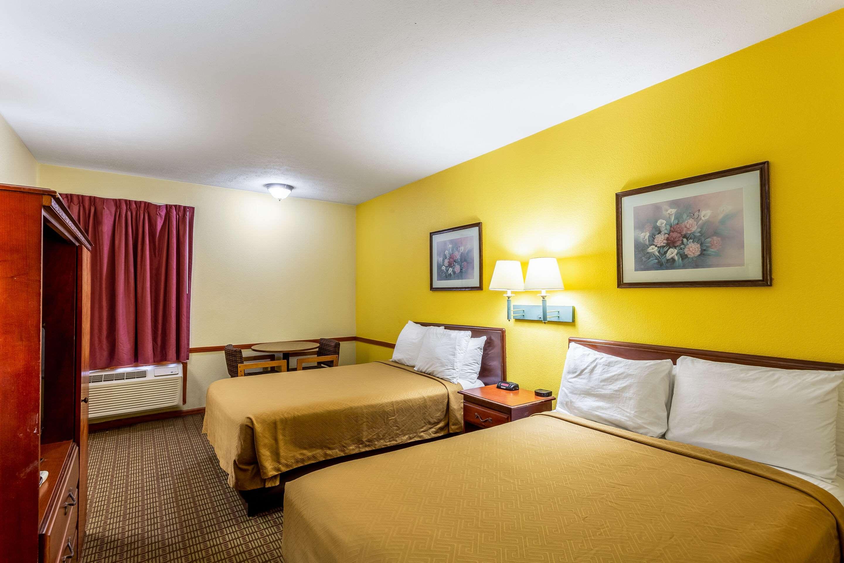 מורגנטאון Econo Lodge מראה חיצוני תמונה