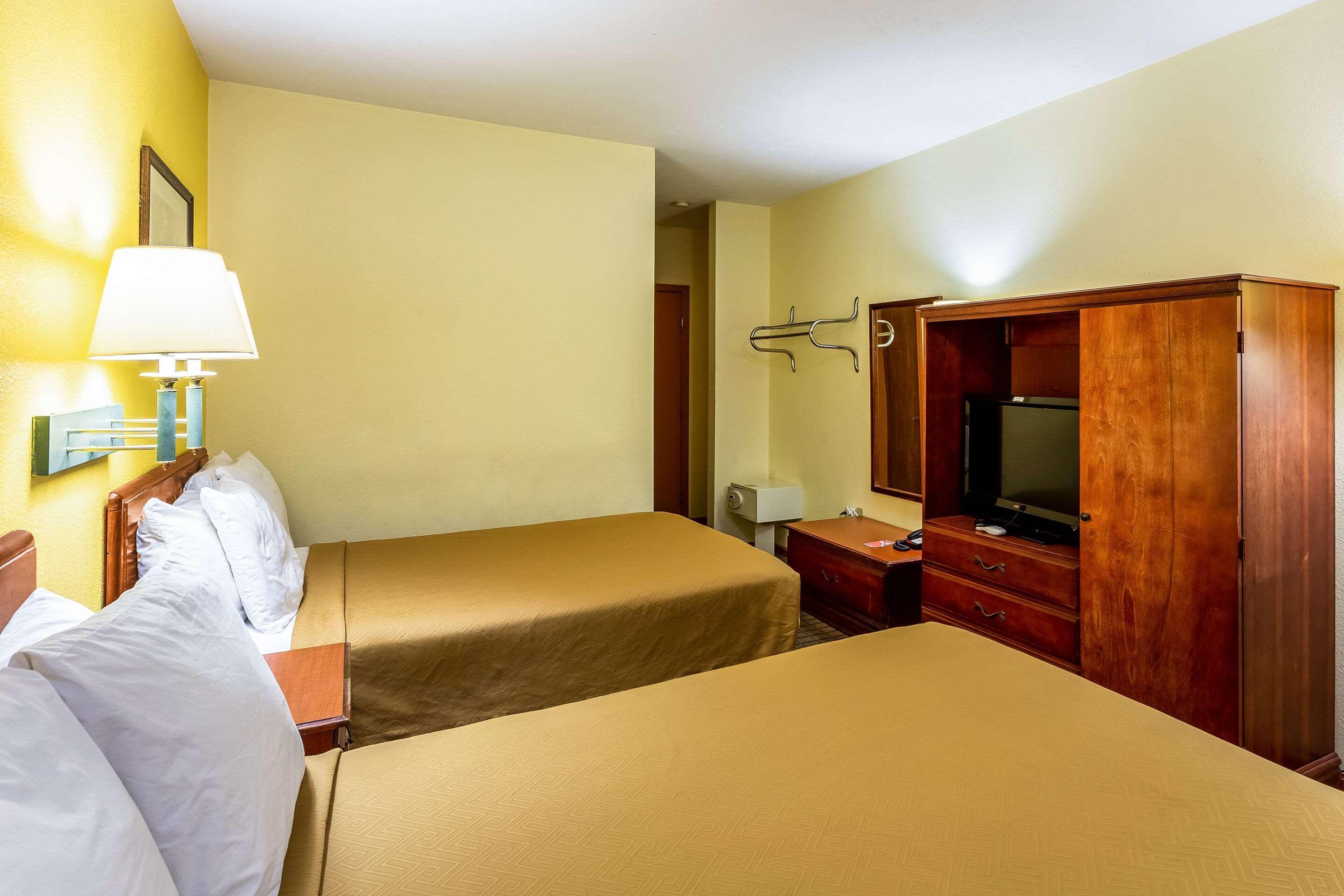 מורגנטאון Econo Lodge מראה חיצוני תמונה