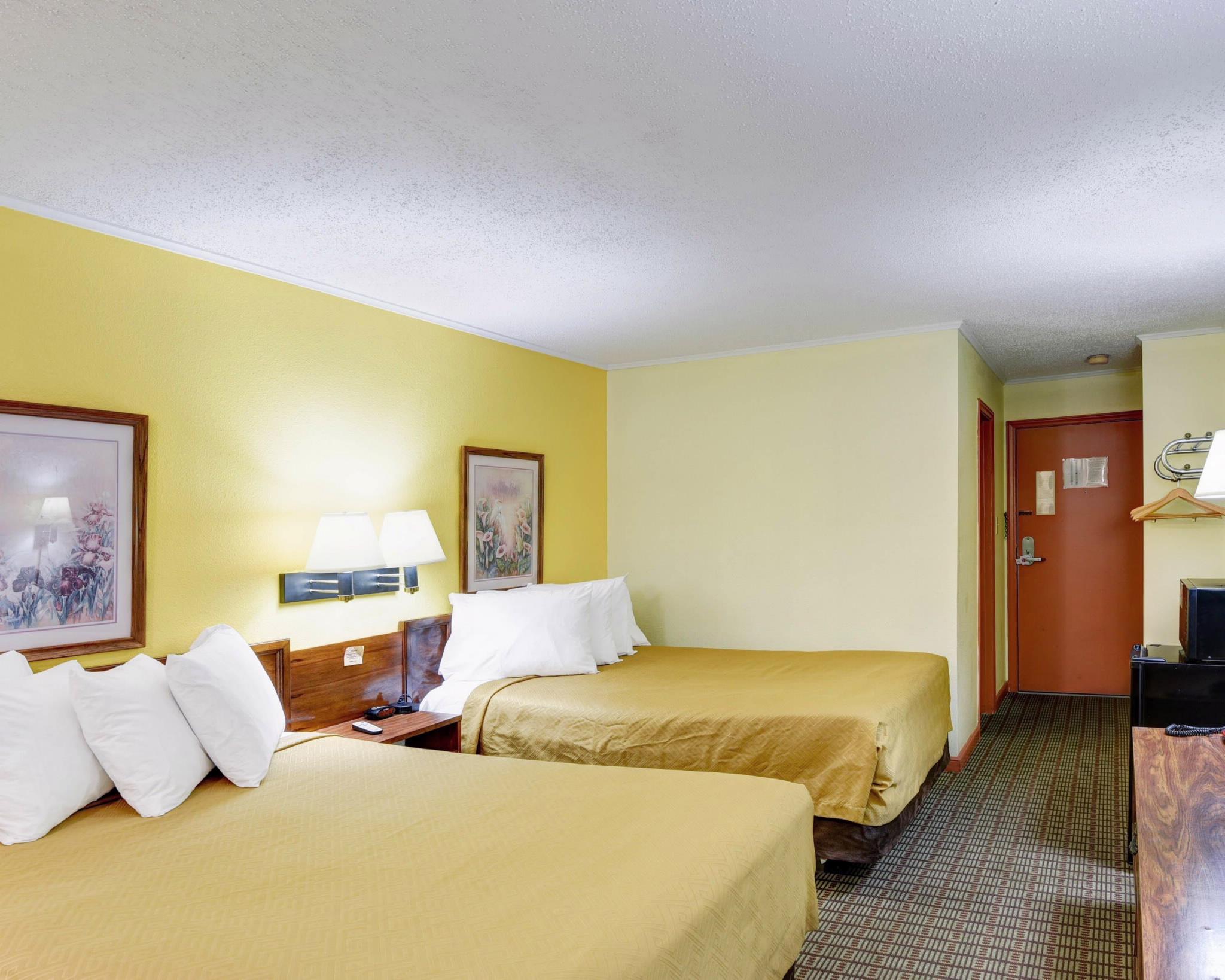 מורגנטאון Econo Lodge מראה חיצוני תמונה